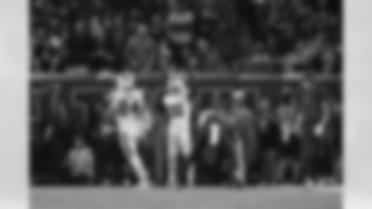 Houston Texans vs Buffalo Bills, Regular Season, November 20, 2025 at NRG Stadium.