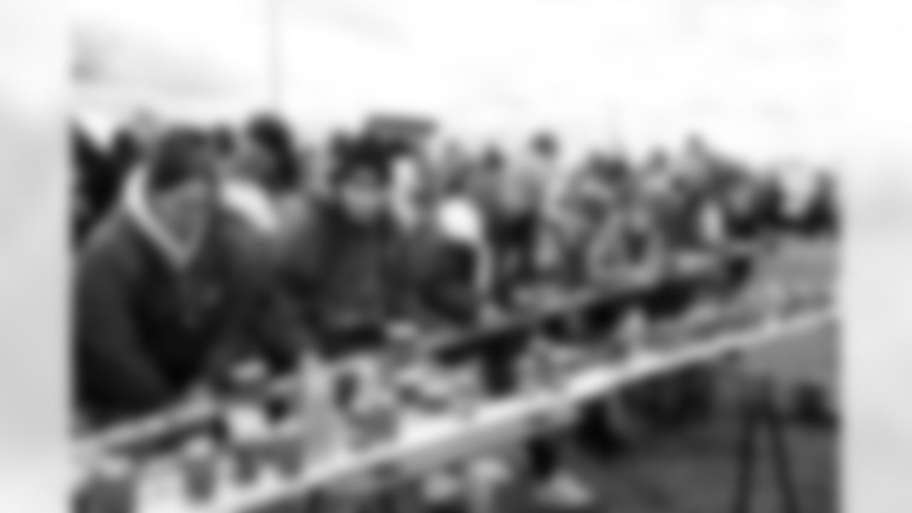 Buffalo Bills vs Tampa Bay Buccaneers, Regular Season, November 16, 2025 at Highmark Stadium.