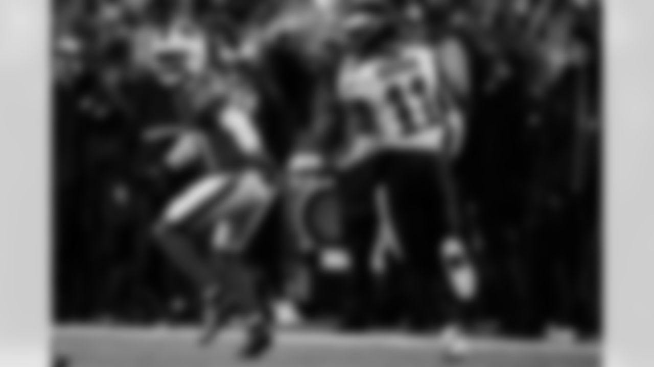 Buffalo Bills vs Philadelphia Eagles, Regular Season, December 28, 2025 at Highmark Stadium.