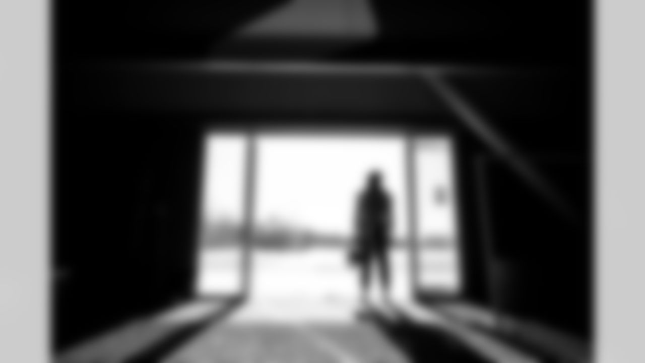 Stephen Gosnell (89). Buffalo Bills Wild Card Week Thursday Practice, January 08, 2026 at Buffalo Bills Training Center.