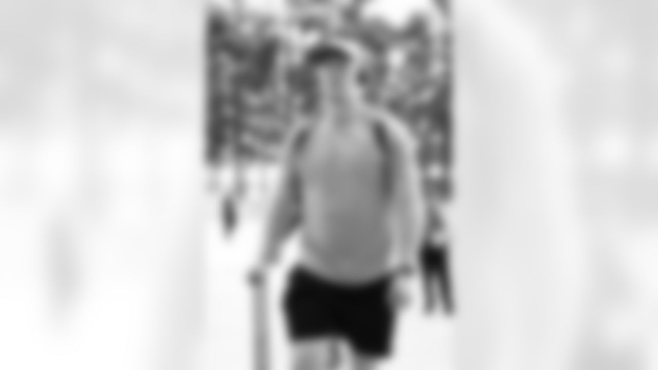 Miami Dolphins vs Buffalo Bills, Regular Season, November 09, 2025 at Hard Rock Stadium.