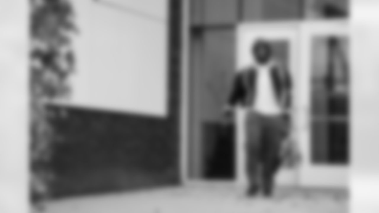 Buffalo Bills vs Tampa Bay Buccaneers, Regular Season, November 16, 2025 at Highmark Stadium.