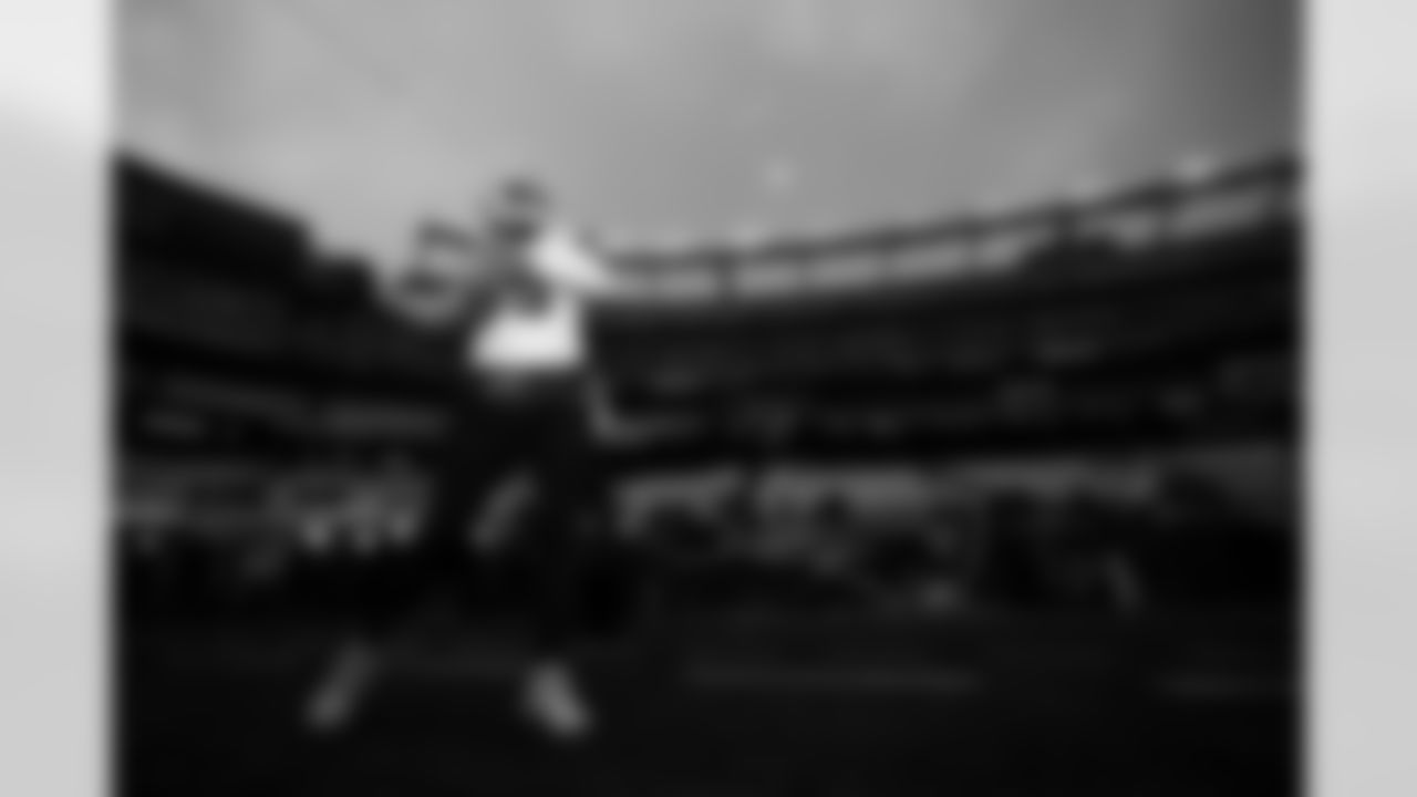 New England Patriots vs Buffalo Bills, Regular Season, December 14, 2025 at Gillette Stadium.