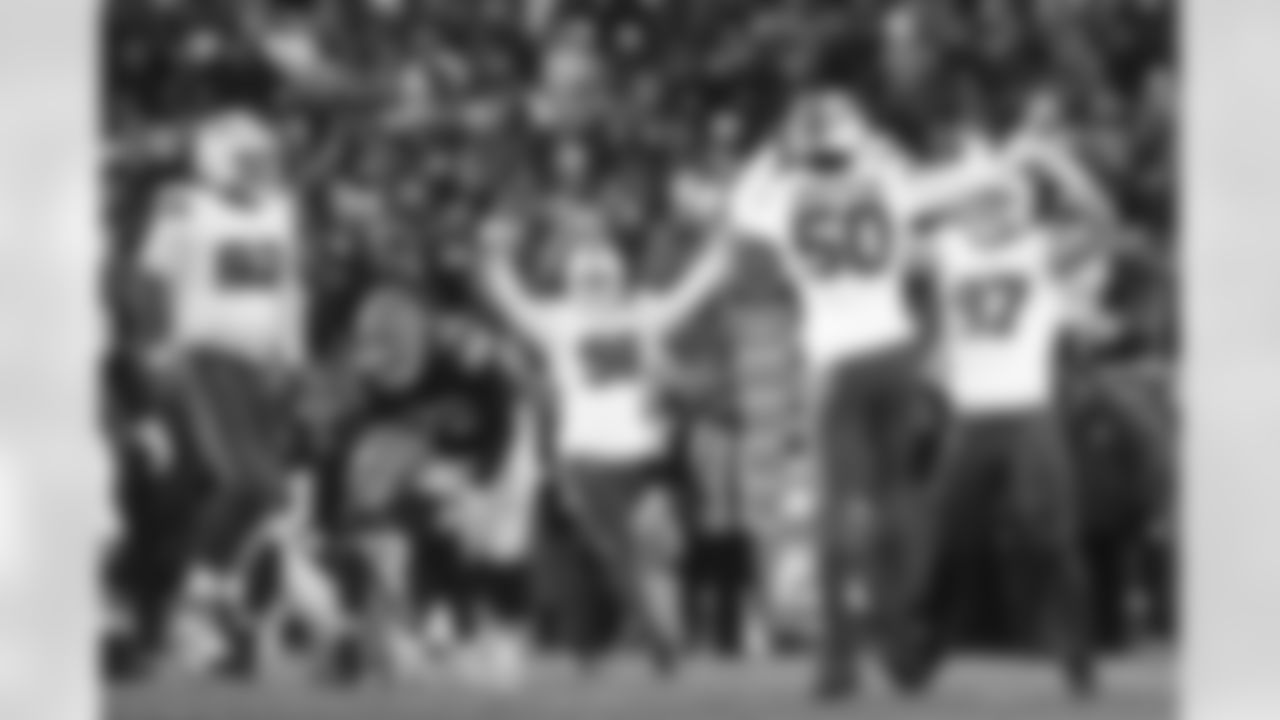 Cleveland Browns vs Buffalo Bills, Regular Season, December 21, 2025 at Huntington Bank Field.