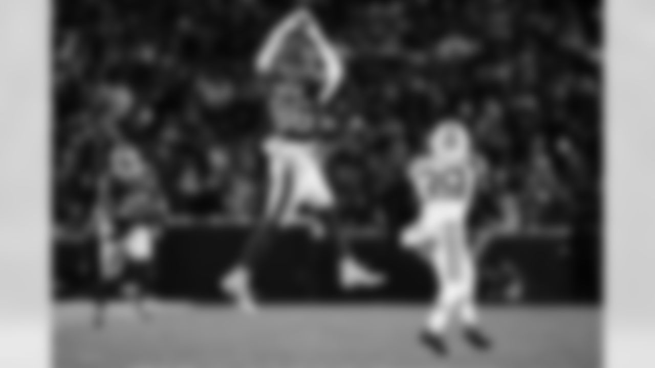 Dalton Kincaid (86). Buffalo Bills vs New York Jets, Regular Season, January 04, 2026 at Highmark Stadium.