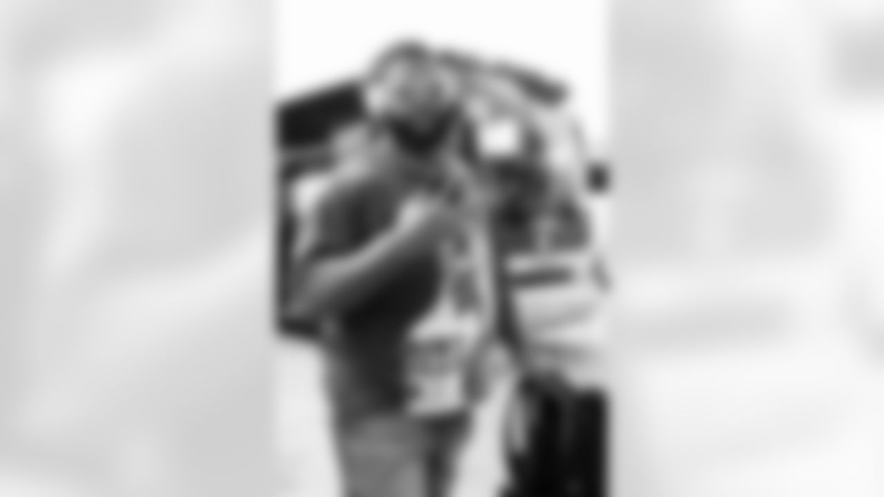 Miami Dolphins vs Buffalo Bills, Regular Season, November 09, 2025 at Hard Rock Stadium.