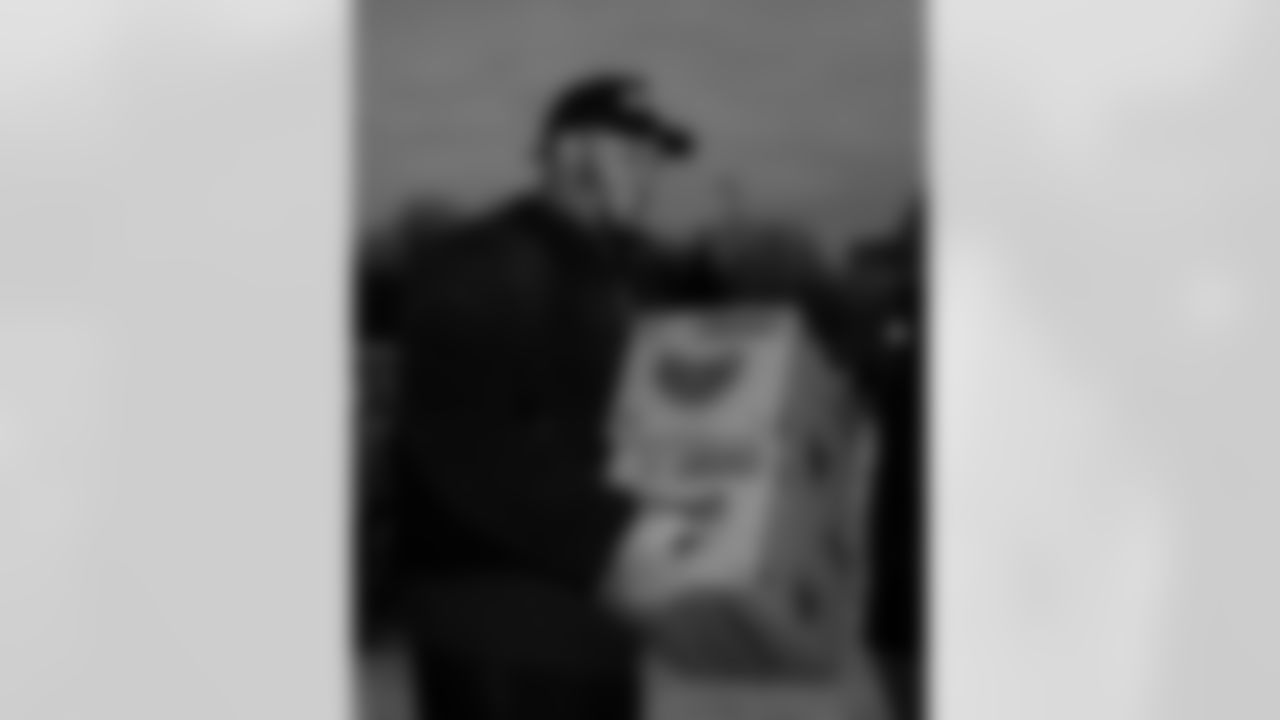 Dion's Dreamers Food Giveaway, December 09, 2025 at the Salvation Army.