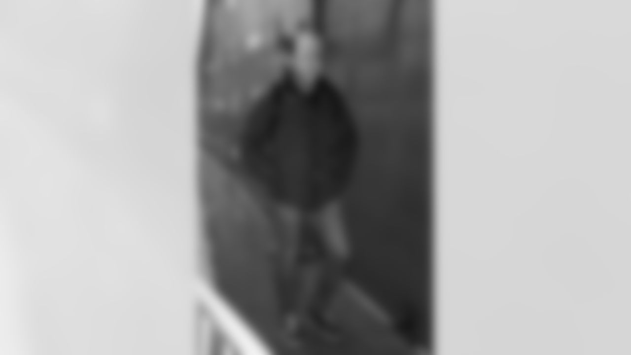 Buffalo Bills vs Philadelphia Eagles, Regular Season, December 28, 2025 at Highmark Stadium.