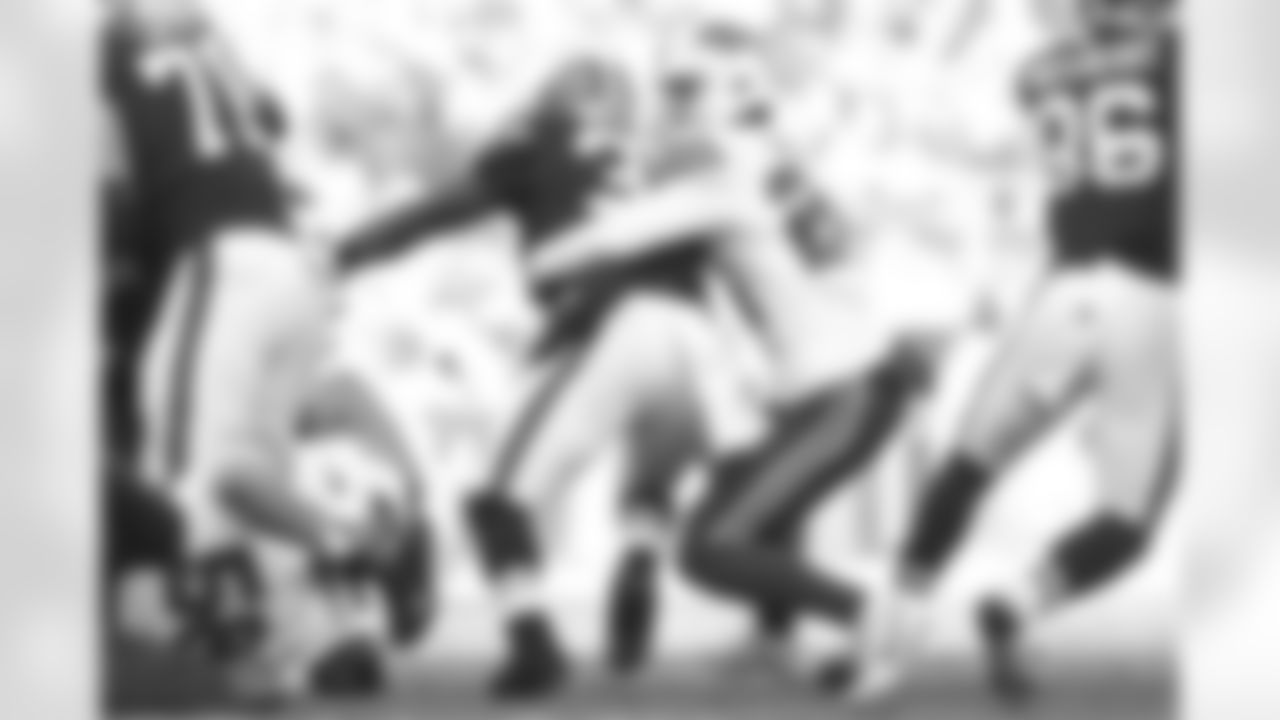 Cleveland Browns vs Buffalo Bills, Regular Season, December 21, 2025 at Huntington Bank Field.