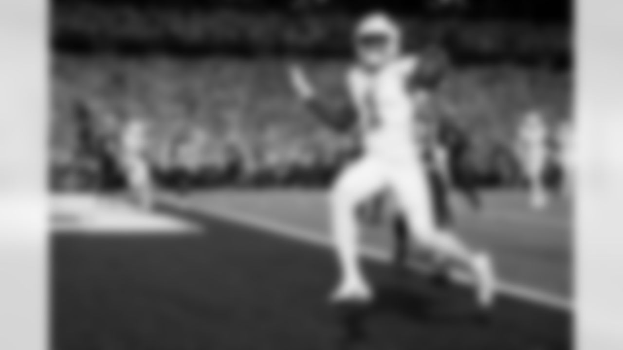 Curtis Samuel (1). Buffalo Bills vs New England Patriots, Regular Season, October 05, 2025 at Highmark Stadium.