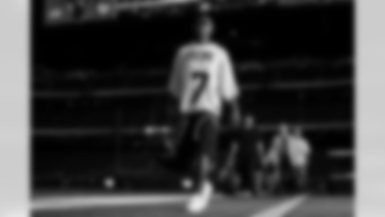 Houston Texans vs Buffalo Bills, Regular Season, November 20, 2025 at NRG Stadium.