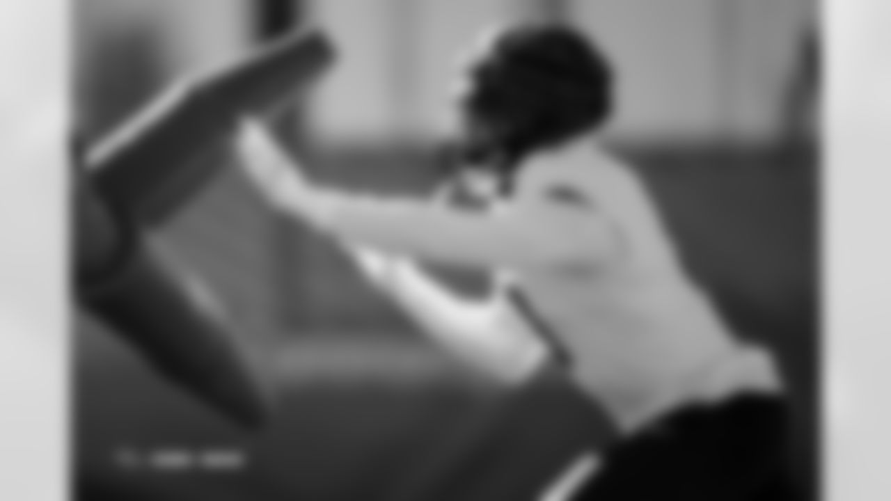 Jonathon Cooper during practice at Broncos Park Powered by CommonSpirit in Englewood, Colorado on November 27, 2025. Photo by Ben Swanson / Denver Broncos