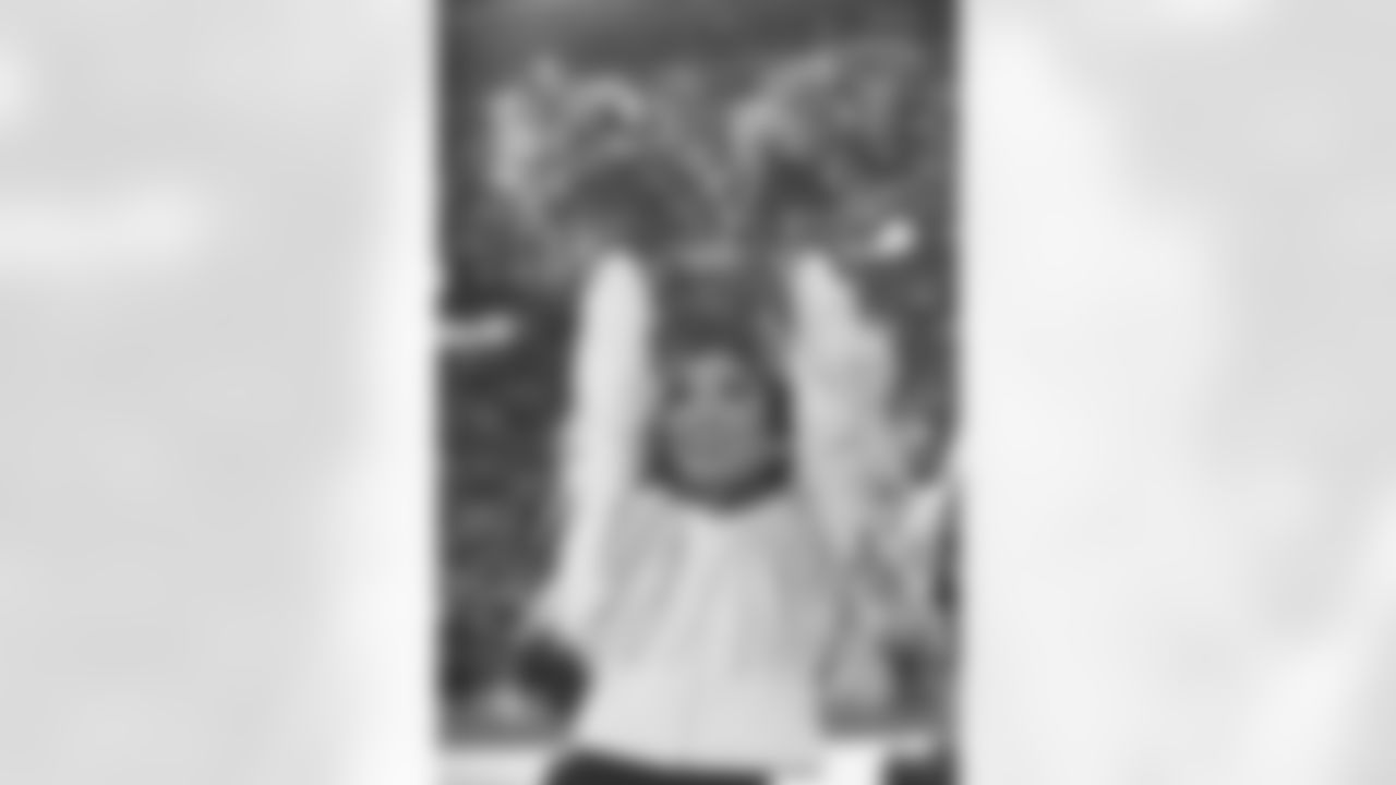 before the Broncos' Divisional Round playoff game against the Buffalo Bills at Empower Field at Mile High in Denver, Colorado on January 17, 2026. Photo by Adam Bratten / Denver Broncos