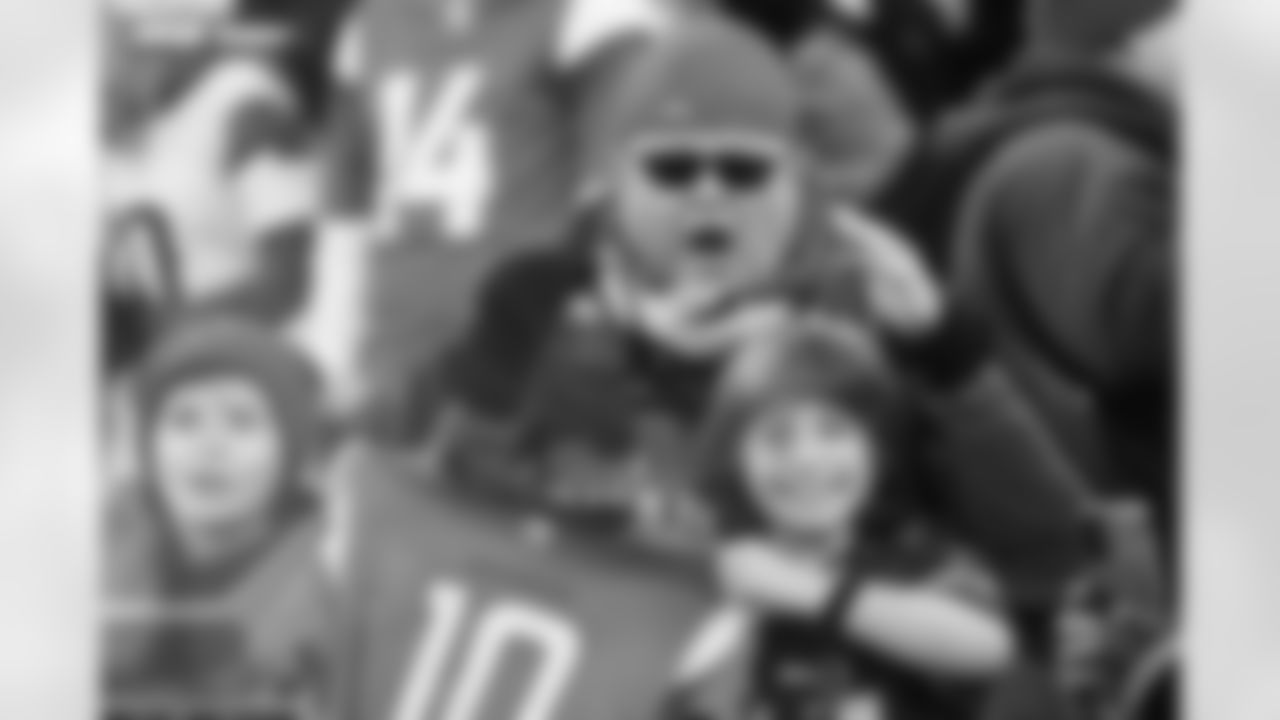 A family of fans before the Broncos' Divisional Round playoff game against the Buffalo Bills at Empower Field at Mile High in Denver, Colorado on January 17, 2026. Photo by Gavin Liddell / Denver Broncos