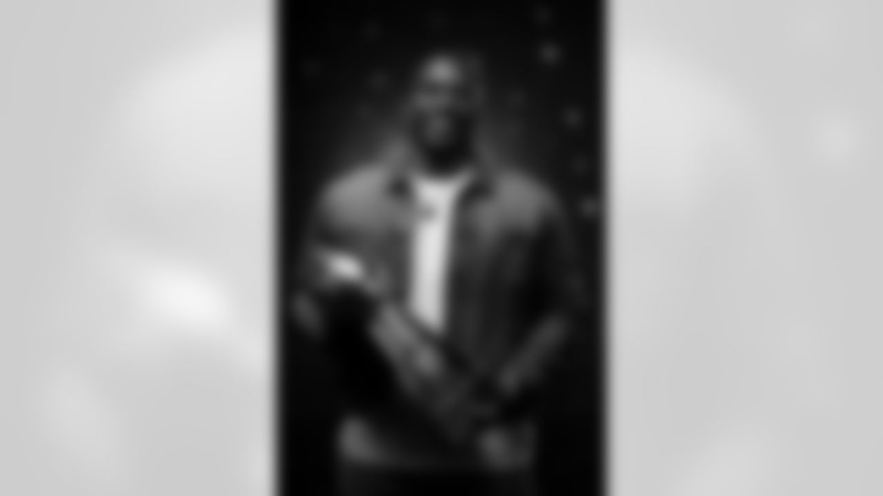 Juwan Thompson poses for a portrait at the 2025 Alumni Weekend Reception on October 18, 2025. Photo by Ben Swanson / Denver Broncos