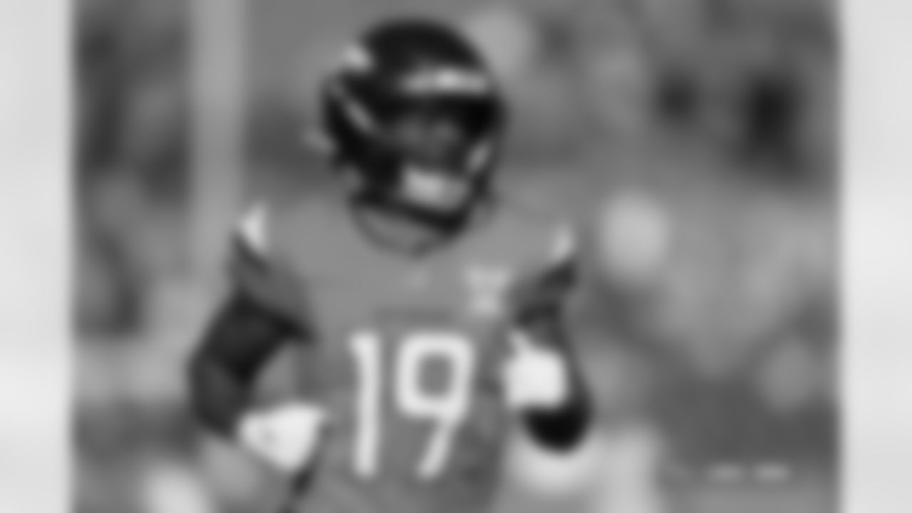 Marvin Mims Jr. (19) before the Broncos' Week 16 game against the Jacksonville Jaguars at Empower Field at Mile High in Denver, Colorado on December 21, 2025. Photo by Ben Swanson / Denver Broncos