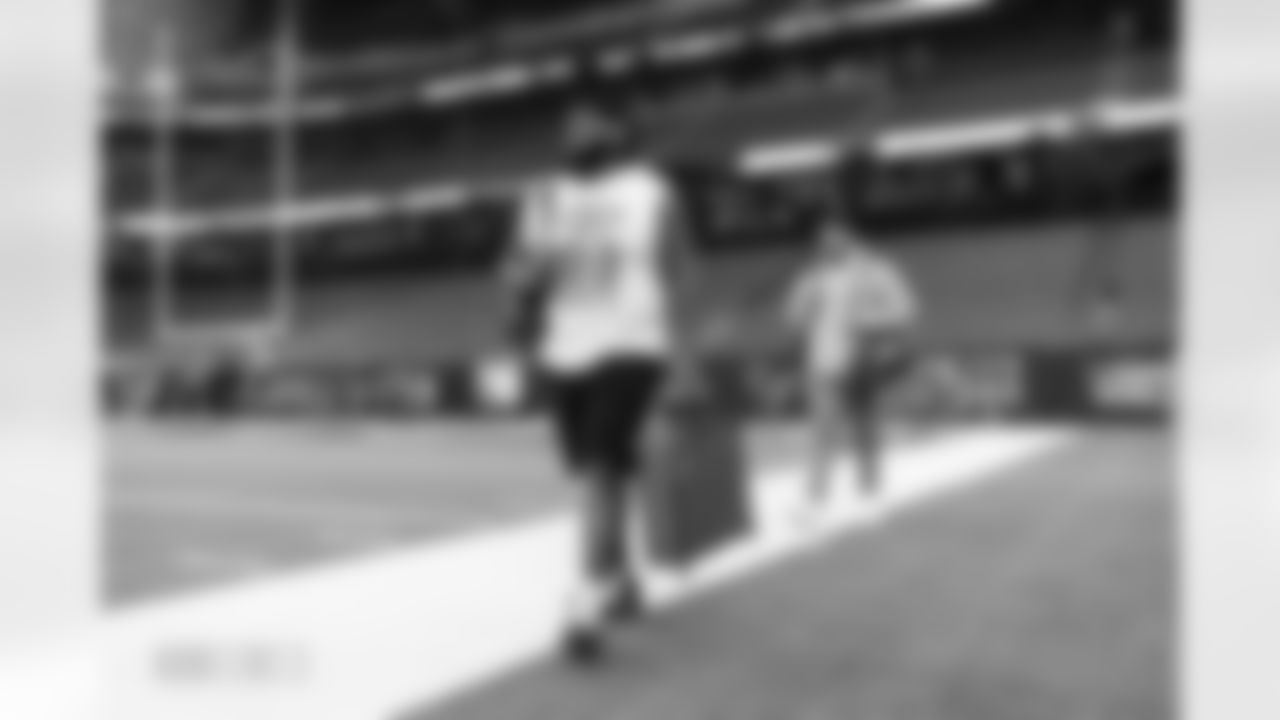 D.J. Jones during team arrivals before the Broncos' Week 13 game against the Houston Texans at NRG Stadium in Houston, Texas on December 3, 2023. Photo by Gabriel Christus / Denver Broncos
