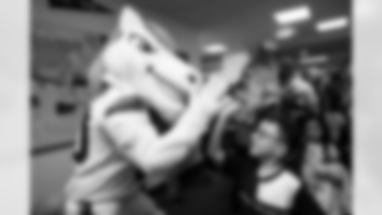 The Denver Broncos and CommonSpirit host a Thanksgiving assembly and activities about kindness at Colfax Elementary School in Denver, Colorado on November 11, 2025. Photo by Ben Swanson / Denver Broncos