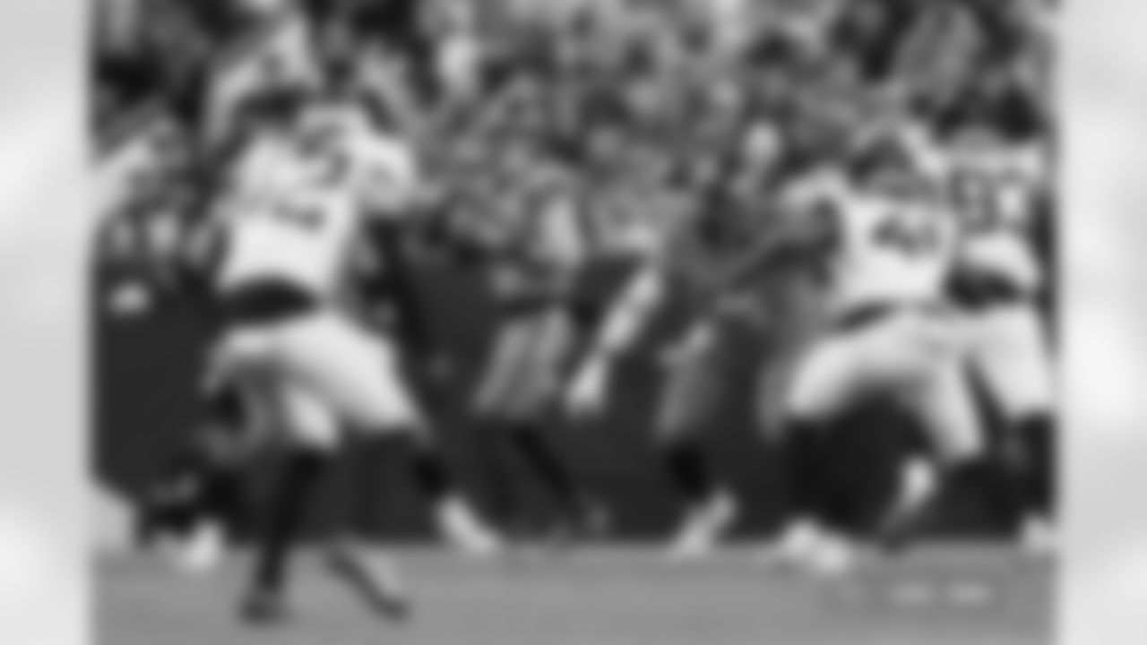 Bo Nix (10) during the Broncos' Week 16 game against the Jacksonville Jaguars at Empower Field at Mile High in Denver, Colorado on December 21, 2025. Photo by Ben Swanson / Denver Broncos