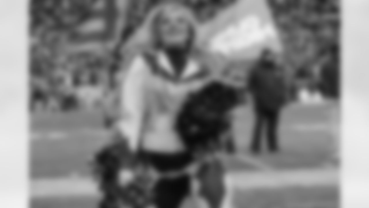 during the Broncos' Divisional Round playoff game against the Buffalo Bills at Empower Field at Mile High in Denver, Colorado on January 17, 2026. Photo by Paul Cloud / Denver Broncos