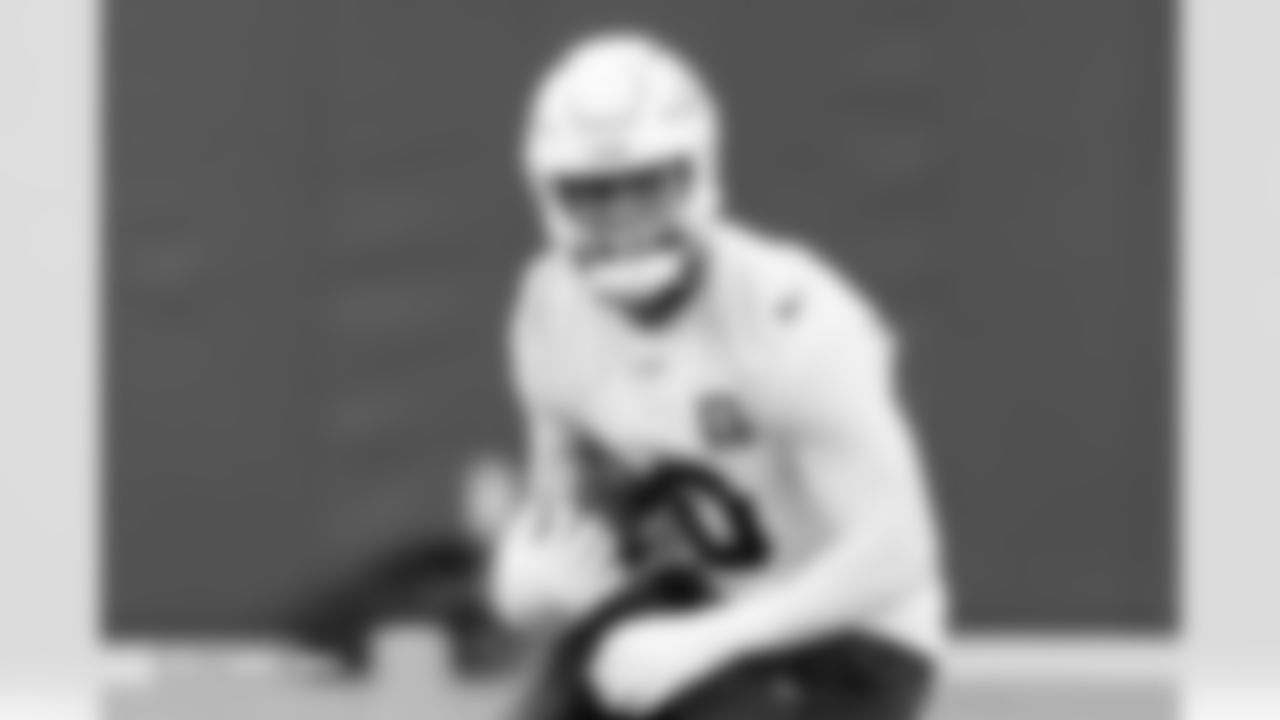 Jonathon Cooper during practice at Broncos Park Powered by CommonSpirit in Englewood, Colorado on December 17, 2025. Photo by Ben Swanson / Denver Broncos