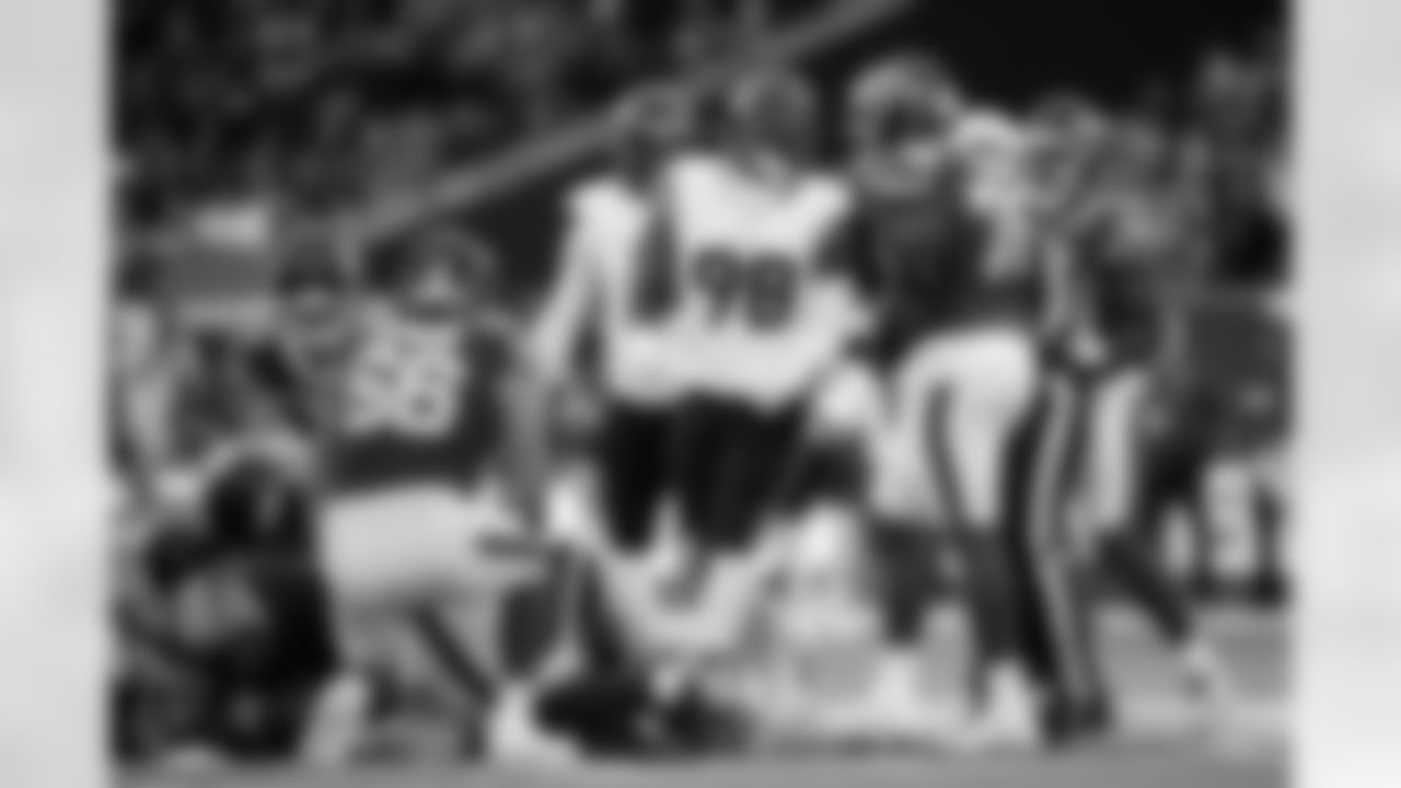 Denver Broncos defensive end John Franklin-Myers (98) celebrates after a play during the Broncos' Week 6 game against the New York Jets at Tottenham Hotspur Stadium in London, England on October 12, 2025. Photo by Ben Swanson / Denver Broncos