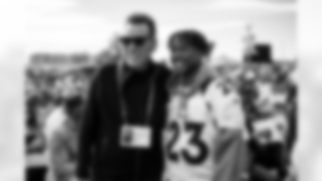 Gary Kubiak and Ronnie Hillman's family during the Broncos' Week 7 game against the New York Giants at Empower Field at Mile High in Denver, Colorado on October 19, 2025. Photo by Ben Swanson / Denver Broncos