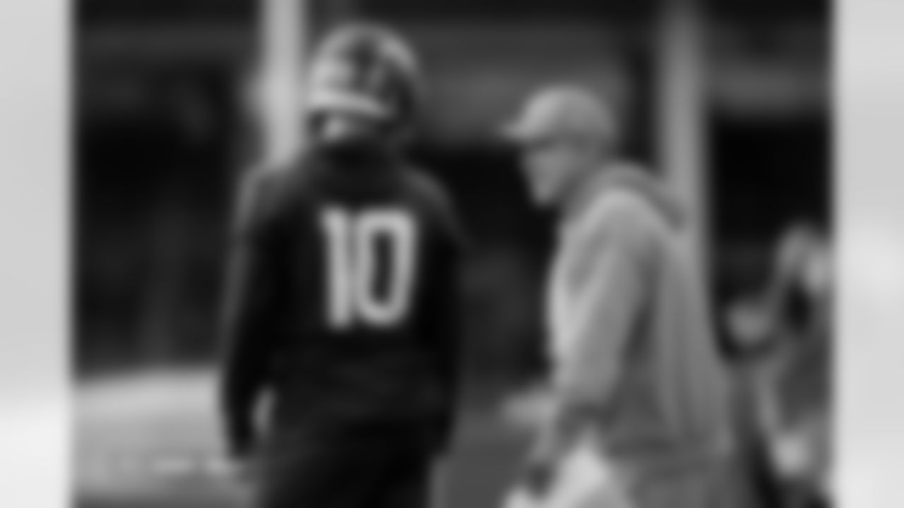 Bo Nix and Sean Payton during practice at Broncos Park Powered by CommonSpirit in Englewood, Colorado on November 28, 2025. Photo by Gabriel Christus / Denver Broncos