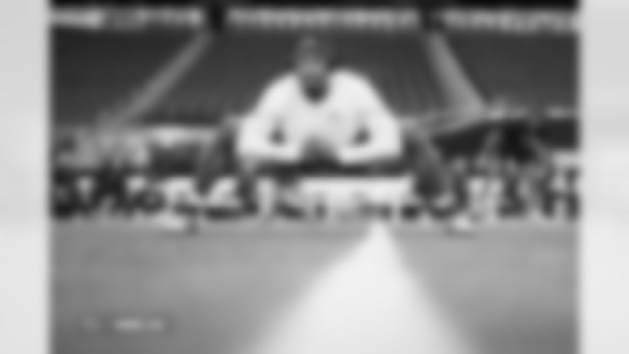 Courtland Sutton (14) before the Broncos' Week 14 game against the Las Vegas Raiders at Allegiant Stadium in Las Vegas, Nevada on December 7, 2025. Photo by Gabriel Christus / Denver Broncos