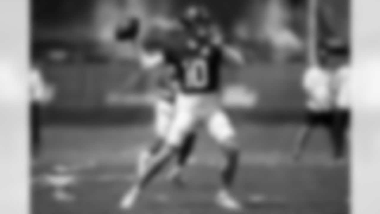Bo Nix during a training camp practice at Broncos Park Powered by CommonSpirit on July 28, 2025 in Englewood, Colorado. Photo by Ben Swanson / Denver Broncos