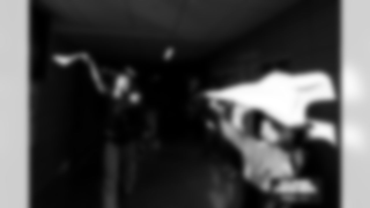 DBC Stephanie during a school hallway parade to celebrate the Denver Broncos making the playoffs on Thursday, January 15, 2026 at Montview Elementary School in Denver, Colorado.
Photo by Gabriel Christus / Denver Broncos