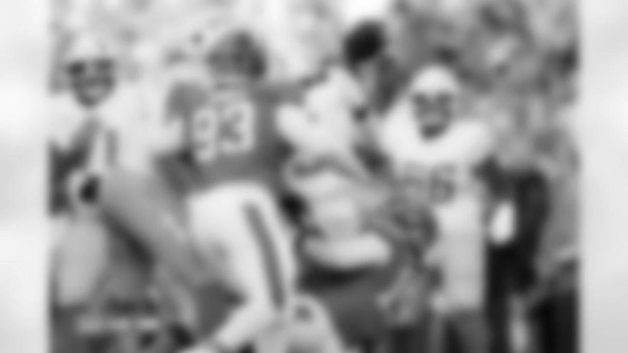 Nik Bonitto (15) during the Broncos' Week 18 game against the Los Angeles Chargers at Empower Field at Mile High in Denver, Colorado on January 4, 2026. Photo by Gabriel Christus / Denver Broncos