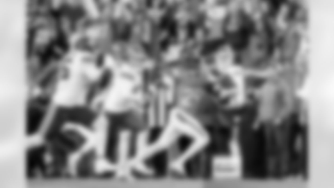 Denver Broncos cornerback Ja'Quan McMillian (29) returns an interception during the Broncos' Week 11 game against the Kansas City Chiefs at Empower Field at Mile High in Denver, Colorado on November 16, 2025. Photo by Gabriel Christus / Denver Broncos