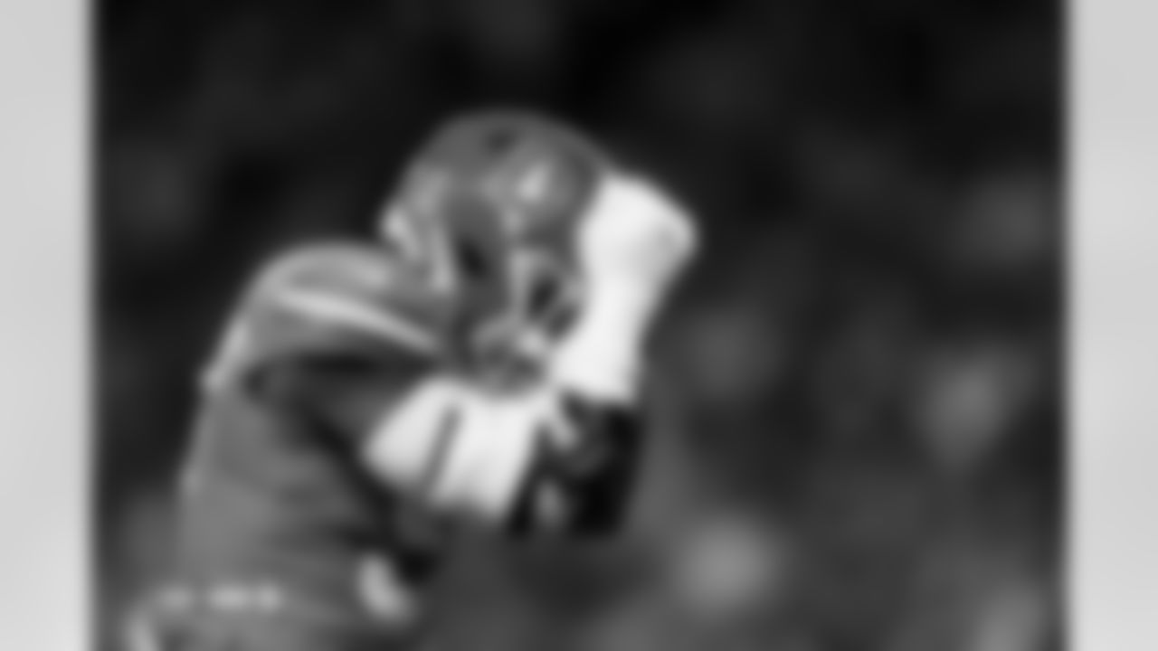 Dre Greenlaw during the Broncos' Week 10 game against the Las Vegas Raiders at Empower Field at Mile High in Denver, Colorado on November 6, 2025. Photo by Ben Swanson / Denver Broncos