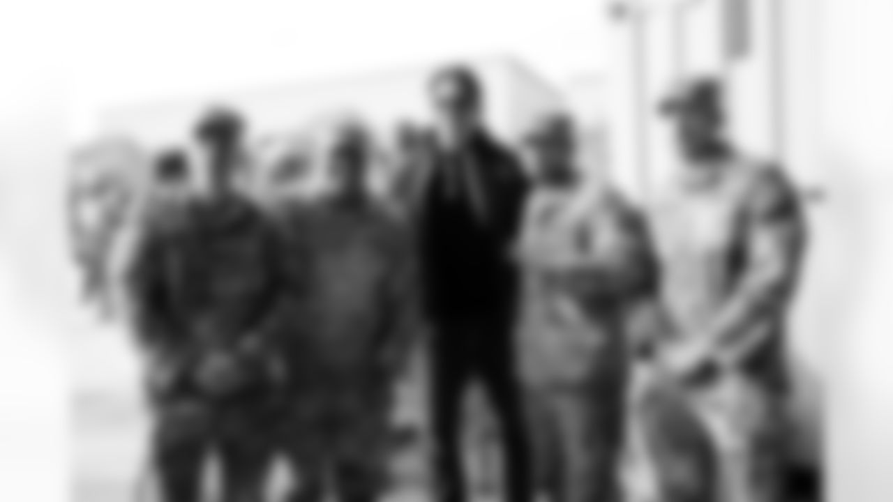 Denver Broncos Cheerleaders and Broncos alumni visit the United States Army post at Fort Carson during the Salute to Service Caravan on December 16, 2025. Photo by Ben Swanson / Denver Broncos