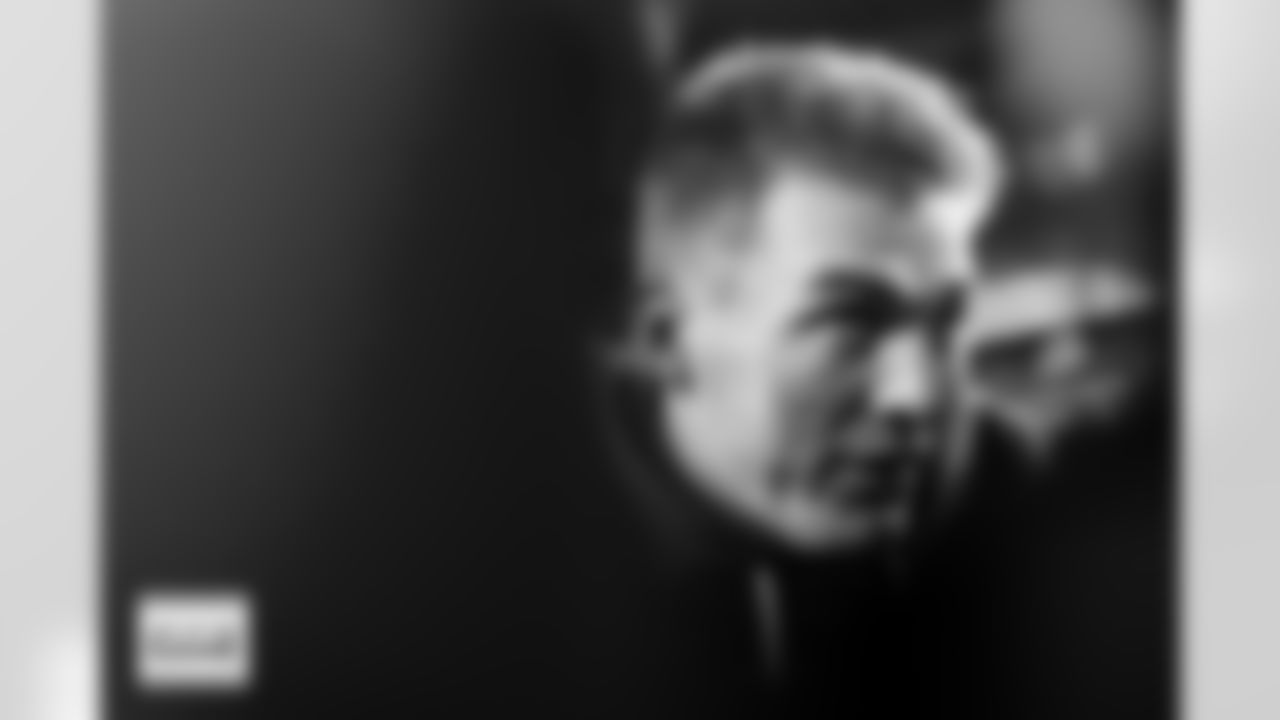 Bo Nix leads a huddle and prayer with teammates before the Broncos' Week 13 game against the Washington Commanders at Northwest Stadium in Landover, Maryland on November 30, 2025. Photo by Ben Swanson / Denver Broncos