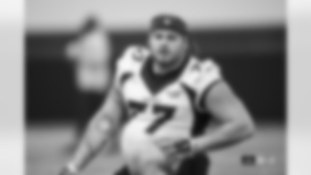 Quinn Meinerz during practice at Centura Health Training Center in Englewood, Colorado on January 5, 2024. Photo by Ben Swanson / Denver Broncos