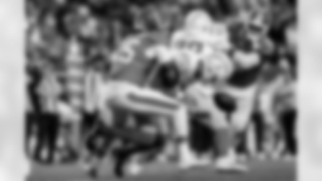 during the Broncos' Week 18 game against the Los Angeles Chargers at Empower Field at Mile High in Denver, Colorado on January 4, 2026. Photo by Ben Swanson / Denver Broncos