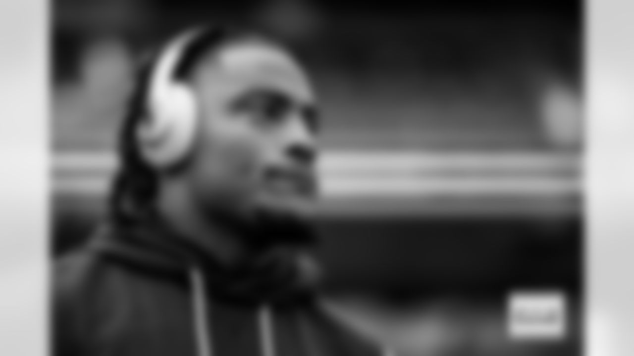 Nik Bonitto before the Broncos' Week 7 game against the New York Giants at Empower Field at Mile High in Denver, Colorado on October 19, 2025. Photo by Gavin Liddell / Denver Broncos