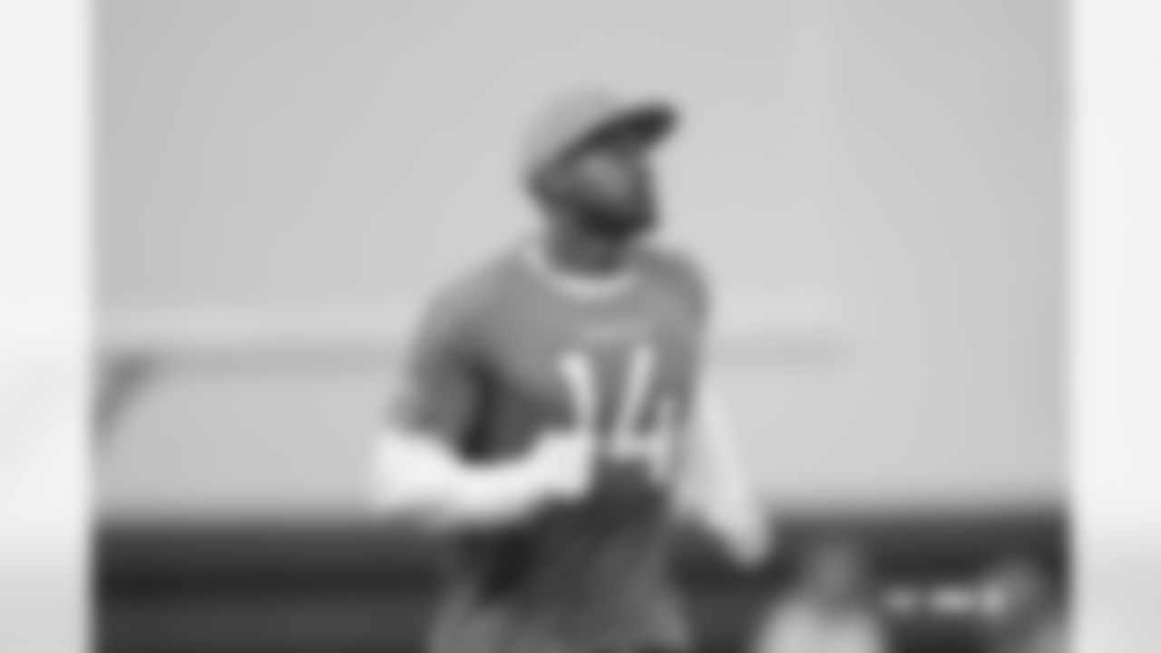 Courtland Sutton during practice at Broncos Park Powered by CommonSpirit in Englewood, Colorado on November 4, 2025. Photo by Gabriel Christus / Denver Broncos