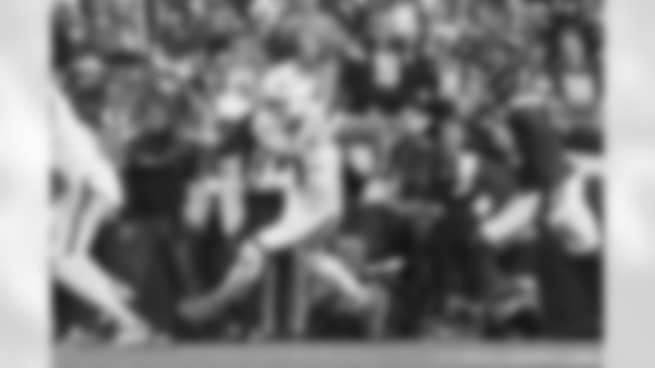 Evan Engram (1) during the Broncos' Week 17 game against the Kansas City Chiefs at GEHA Field at Arrowhead Stadium in Kansas City, Missouri on December 25, 2025. Photo by Ben Swanson / Denver Broncos