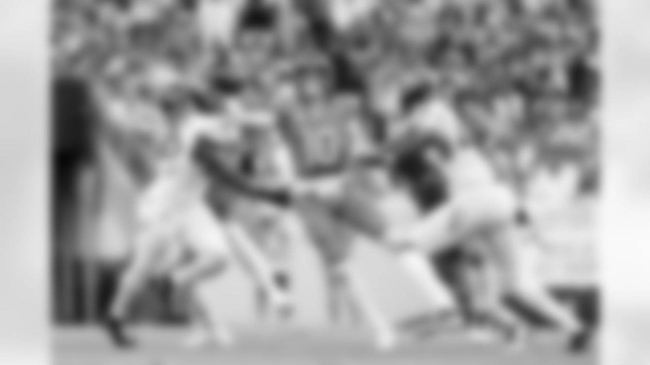 Denver Broncos quarterback Bo Nix (10) throws a pass during the Broncos' Week 1 game against the Tennessee Titans at Empower Field at Mile High in Denver, Colorado on September 7, 2025. Photo by Gabriel Christus / Denver Broncos