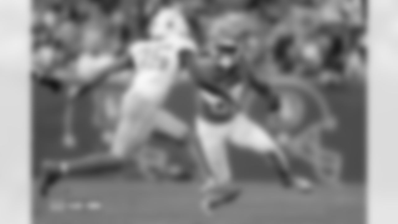 Jaleel McLaughlin (38) during the Broncos' Week 18 game against the Los Angeles Chargers at Empower Field at Mile High in Denver, Colorado on January 4, 2026. Photo by Gabriel Christus / Denver Broncos