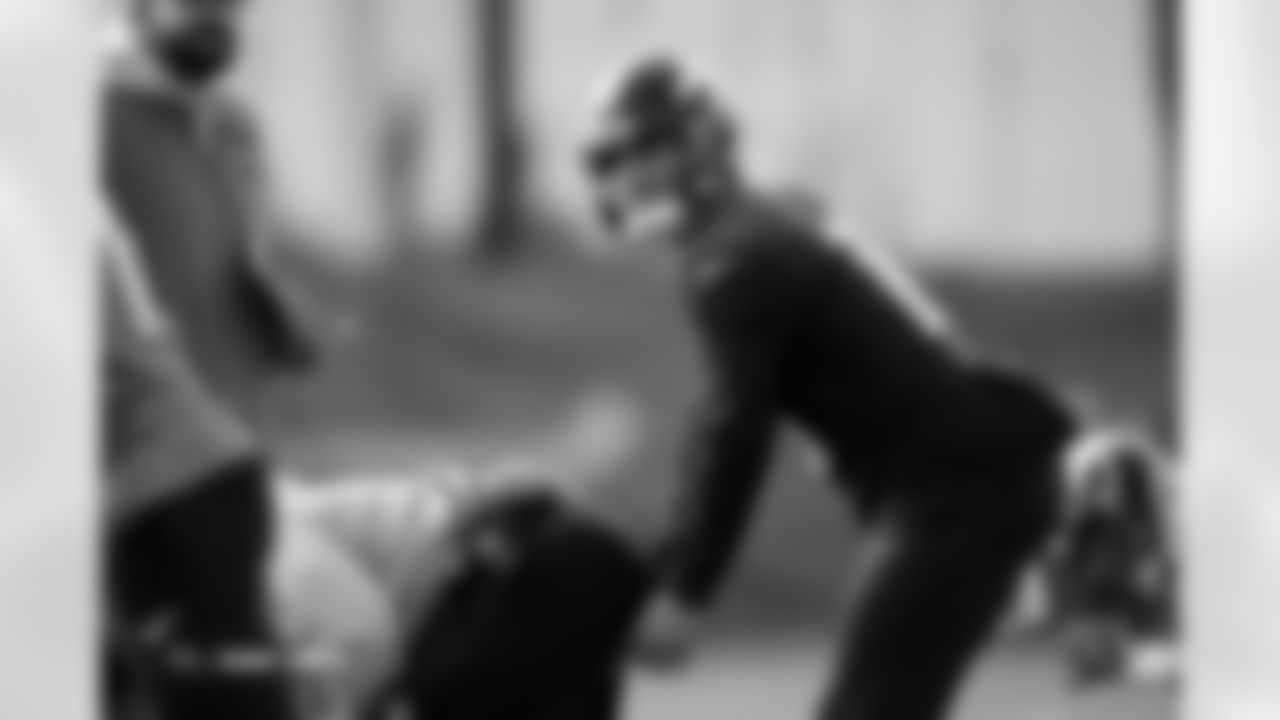 Bo Nix during practice at Broncos Park Powered by CommonSpirit in Englewood, Colorado on November 26, 2025. Photo by Ben Swanson / Denver Broncos