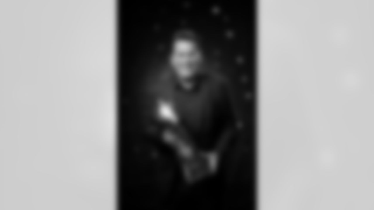 Gary Kubiak poses for a portrait at the 2025 Alumni Weekend Reception on October 18, 2025. Photo by Ben Swanson / Denver Broncos