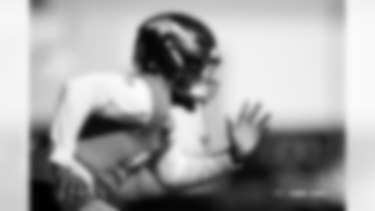 Dondrea Tillman during practice at Broncos Park Powered by CommonSpirit in Englewood, Colorado on October 29, 2025. Photo by Ben Swanson / Denver Broncos