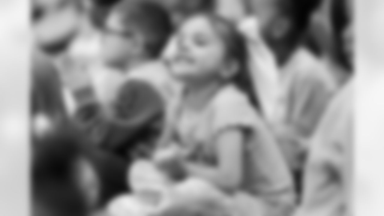 The Denver Broncos and CommonSpirit host a Thanksgiving assembly and activities about kindness at Colfax Elementary School in Denver, Colorado on November 11, 2025. Photo by Ben Swanson / Denver Broncos