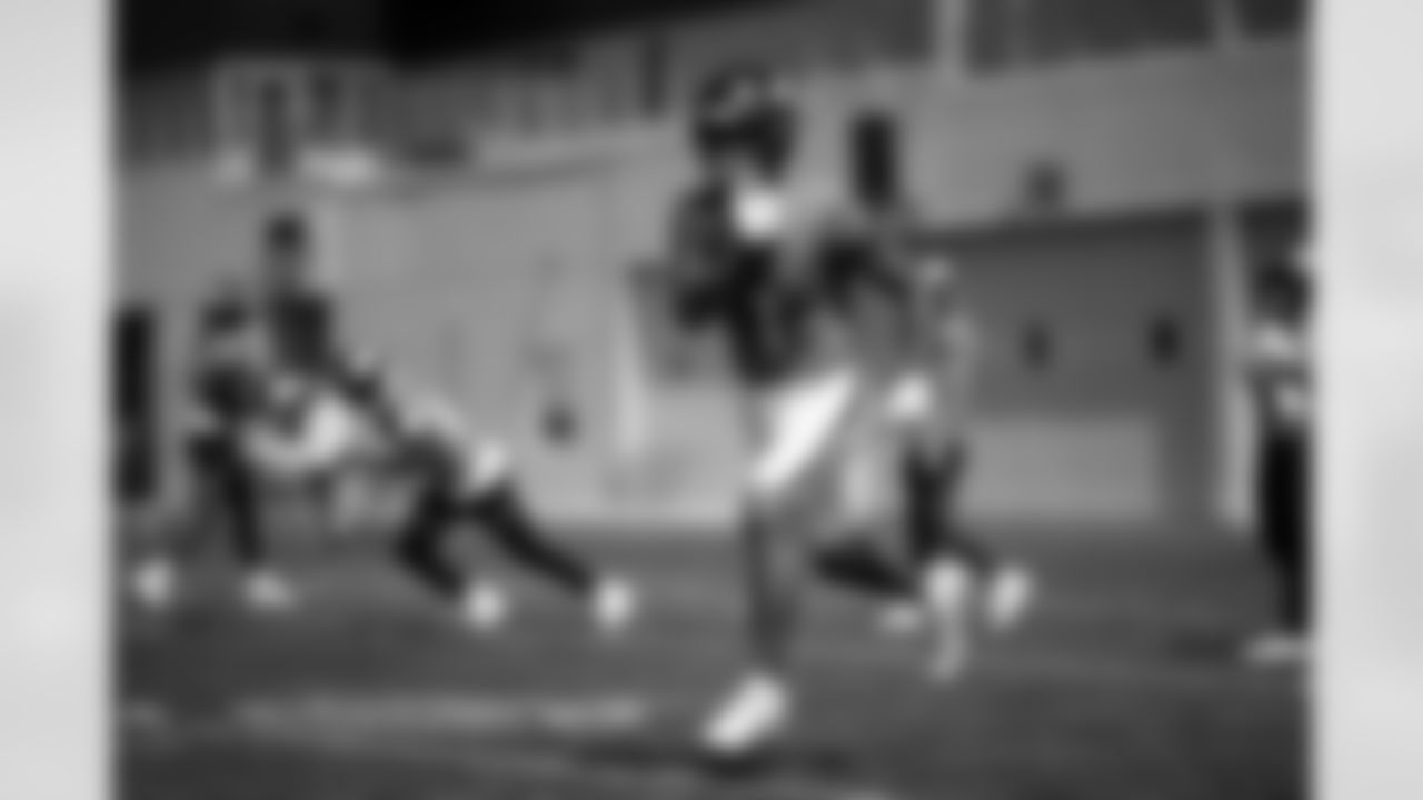 Evan Engram during practice at Broncos Park Powered by CommonSpirit in Englewood, Colorado on September 4, 2025. Photo by Ben Swanson / Denver Broncos