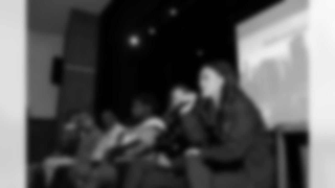 Denver Broncos alumni, cheer and players participated in ENT Adventures in Realiity on Tuesday, December 9, 2025 at Manual High School in Denver, Colorado.
Photo by Gabriel Christus / Denver Broncos