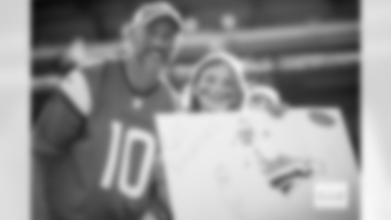 Fans before the Broncos' Week 5 game against the Philadelphia Eagles at Lincoln Financial Field in Philadelphia, Pennsylvania on October 5, 2025. Photo by Ben Swanson / Denver Broncos